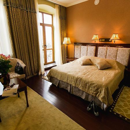Allureinn Hotel And Spa Tjernivtsi Eksteriør billede