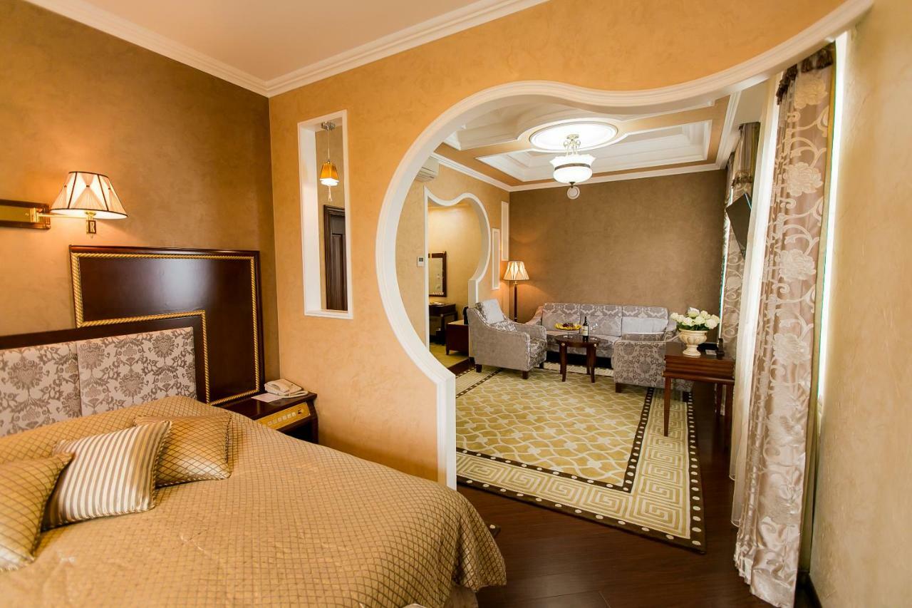 Allureinn Hotel And Spa Tjernivtsi Eksteriør billede