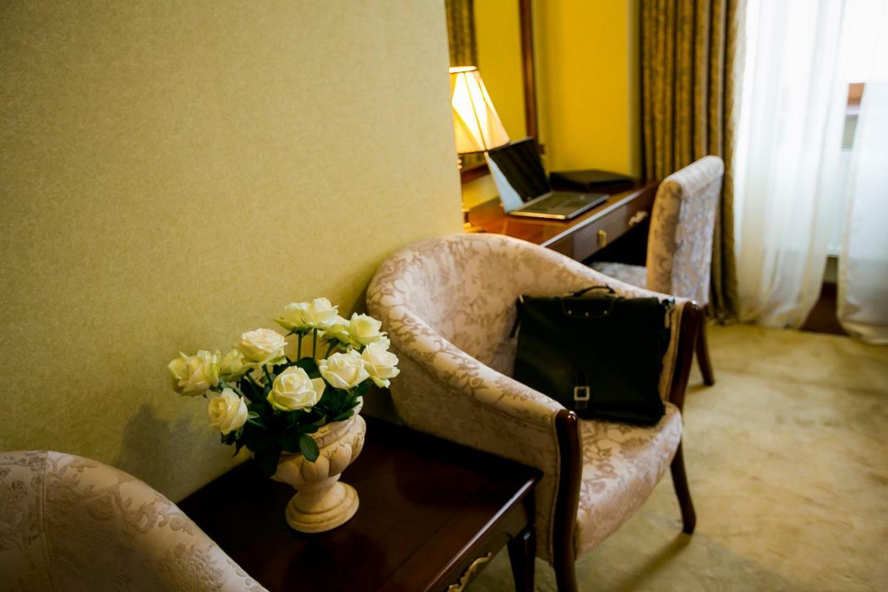 Allureinn Hotel And Spa Tjernivtsi Eksteriør billede