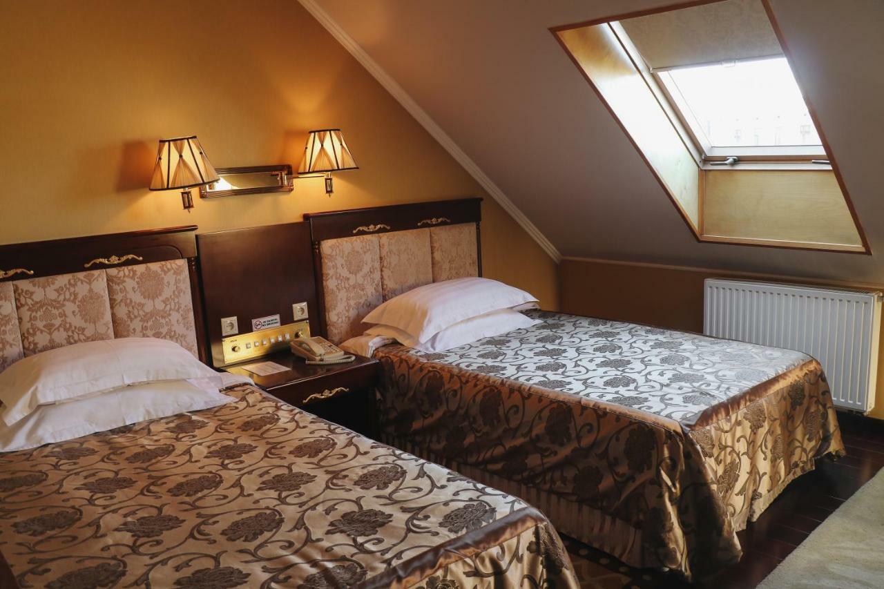 Allureinn Hotel And Spa Tjernivtsi Eksteriør billede